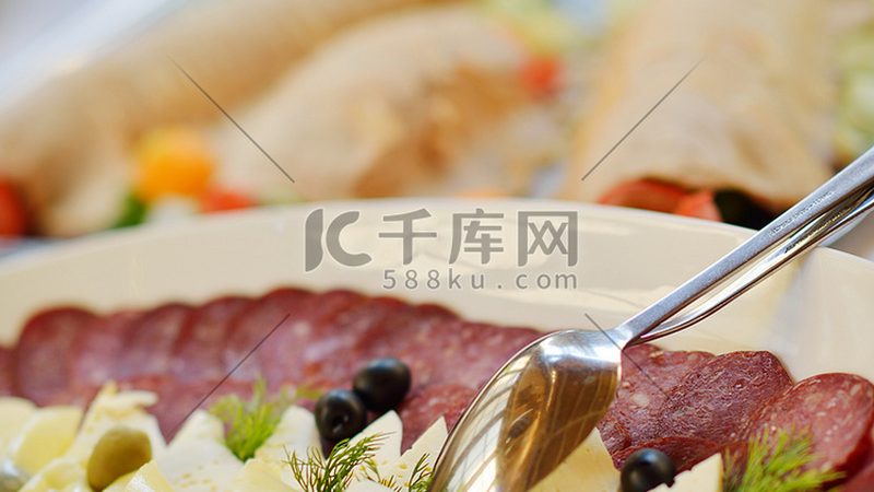 一张食材分类表，能看出供应链的段位