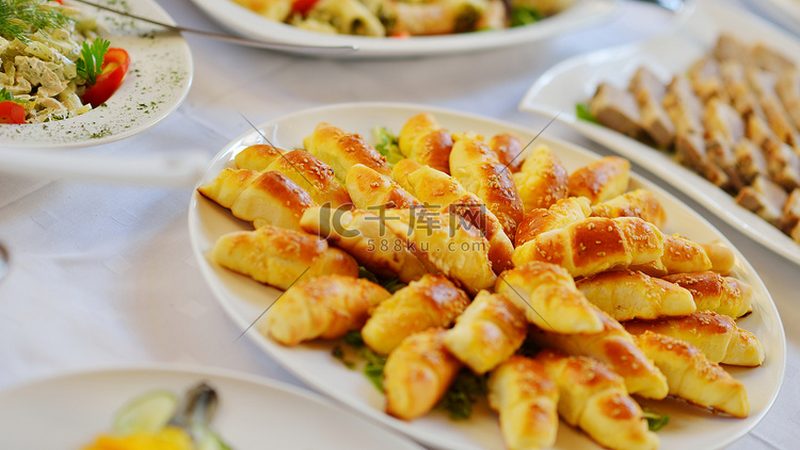 食品代加工与OEM：揭秘背后的区别与联系